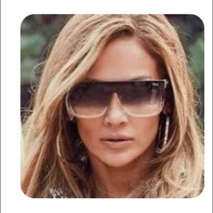 Quay in never opened Phantom sunglasses